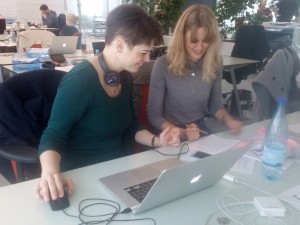 Die beiden "externen" Volontärinnen vom Klambt-Verlag: Frederike Rausch und Mira Bode