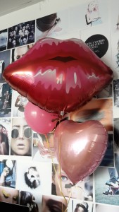 Am Valentinstag schickt auch Charlotte Tilbury Liebesgrüße.